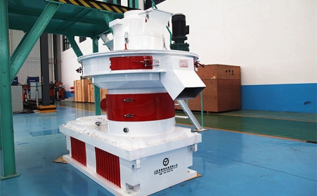 木屑顆粒機生產生物質燃料需要的輔助設備有哪些？