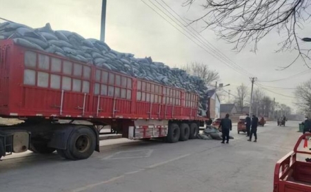 陝西省彬州市北極鎮用生物質顆粒助燃群眾過暖冬