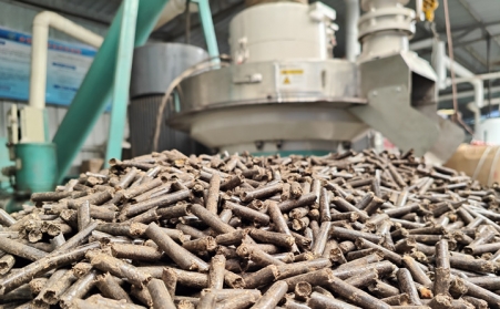 秸稈回收變生物質燃料，農村秸稈問題有了新成效